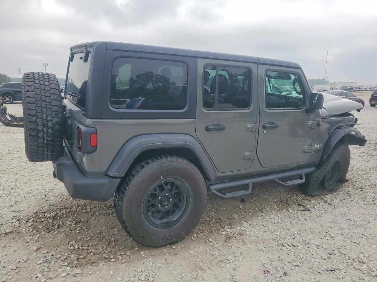 2018 JEEP WRANGLER UNLIMITED SPORT photo 3