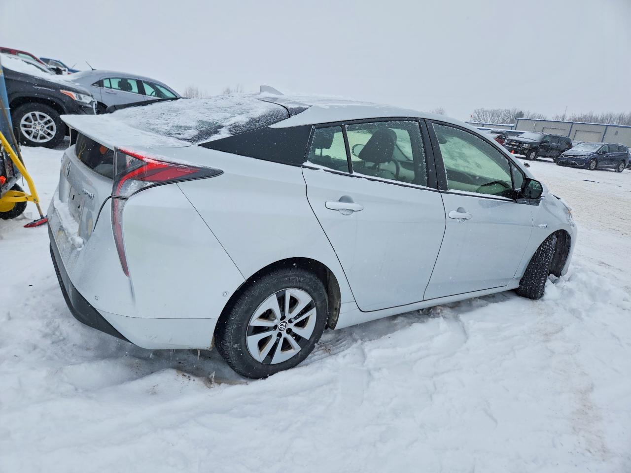 2018 TOYOTA PRIUS photo 3
