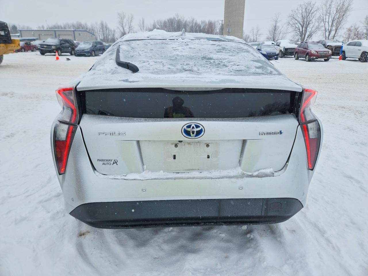 2018 TOYOTA PRIUS photo 6