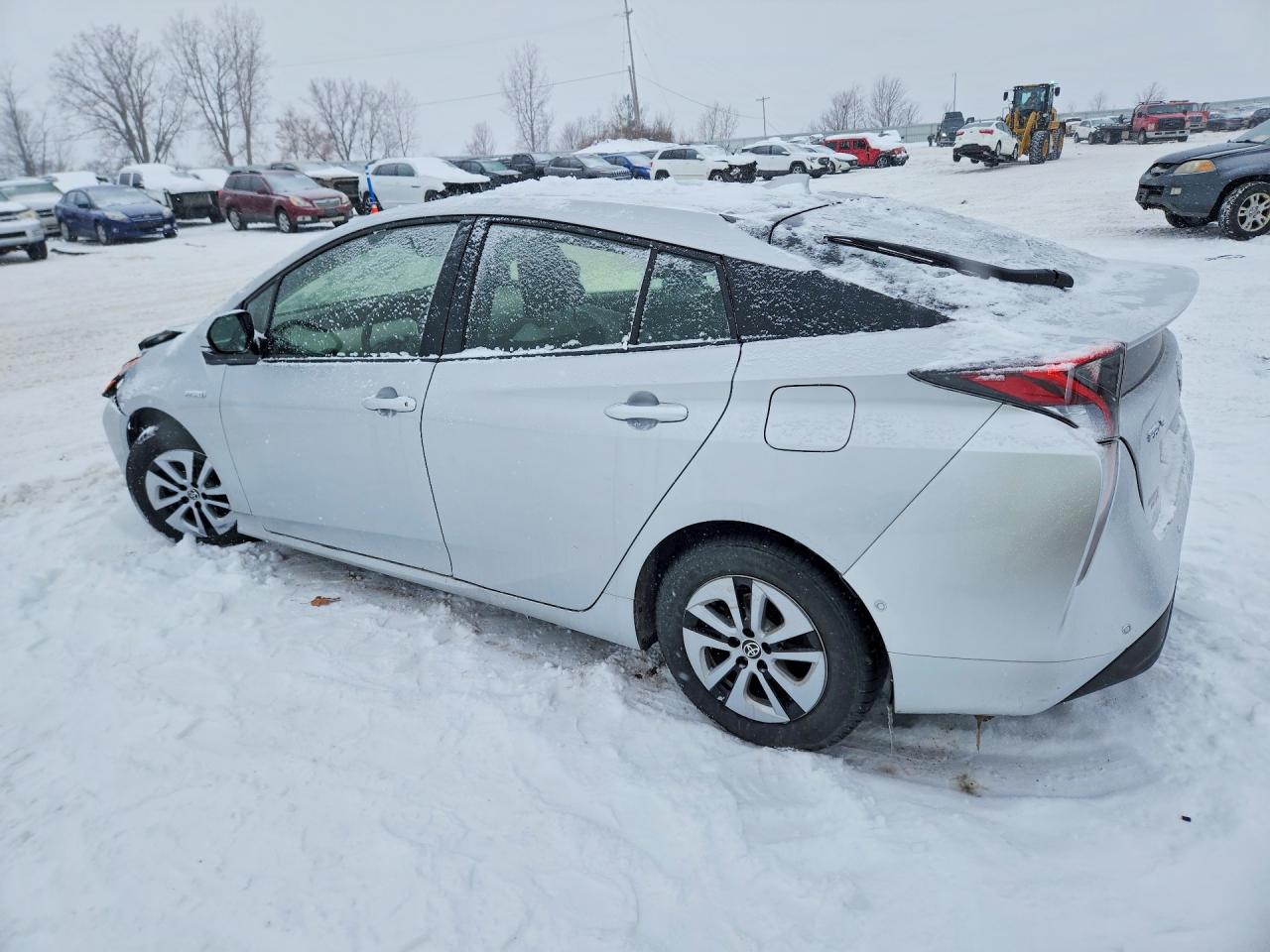 2018 TOYOTA PRIUS photo 2
