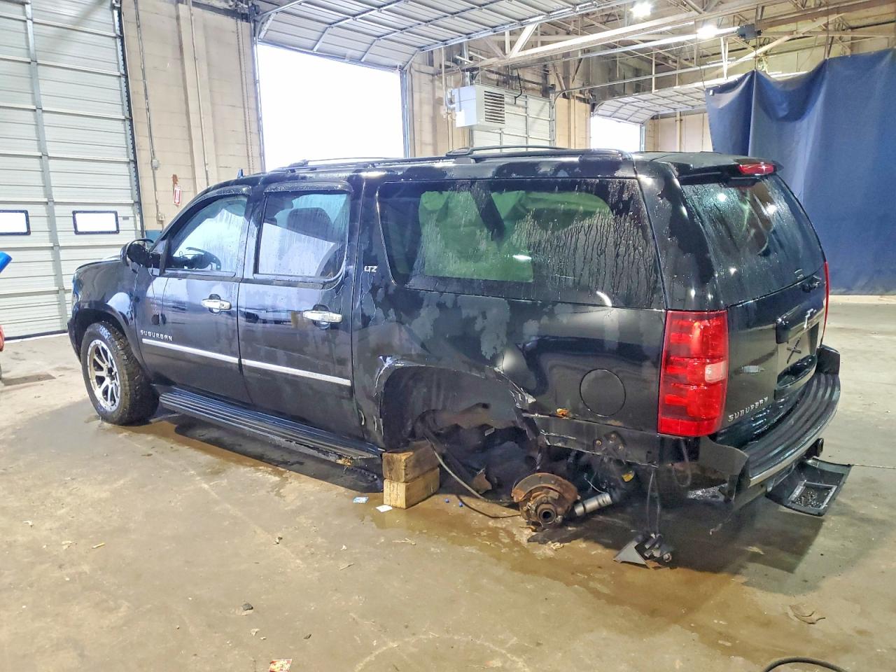 2012 CHEVROLET SUBURBAN K1500 LTZ photo 2