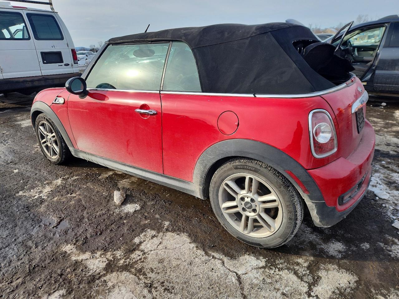 2012 MINI COOPER S photo 3