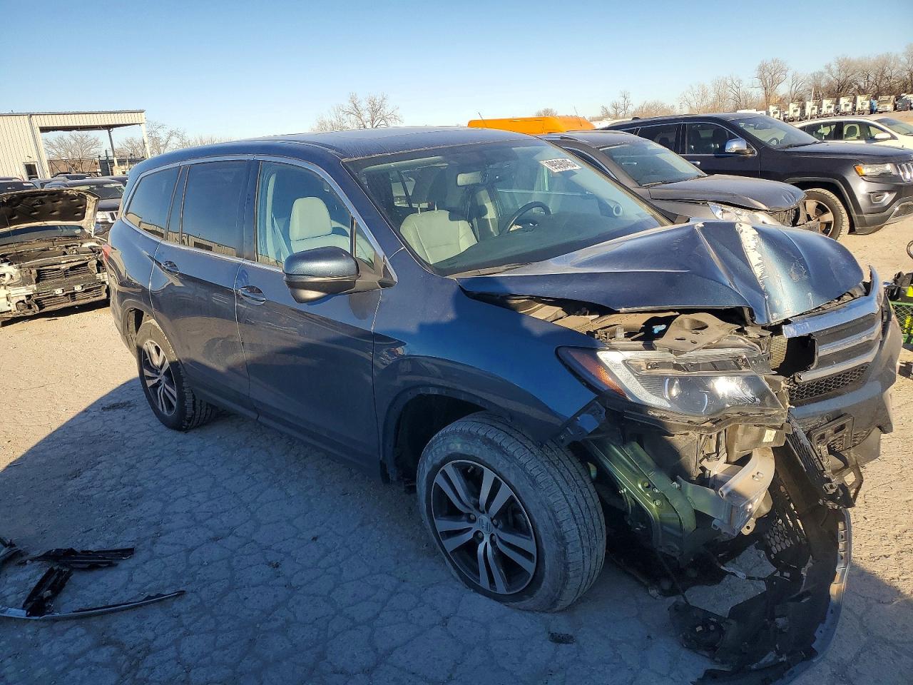 2016 HONDA PILOT EXL photo 4