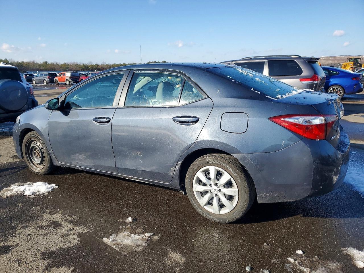 2016 TOYOTA COROLLA L photo 2