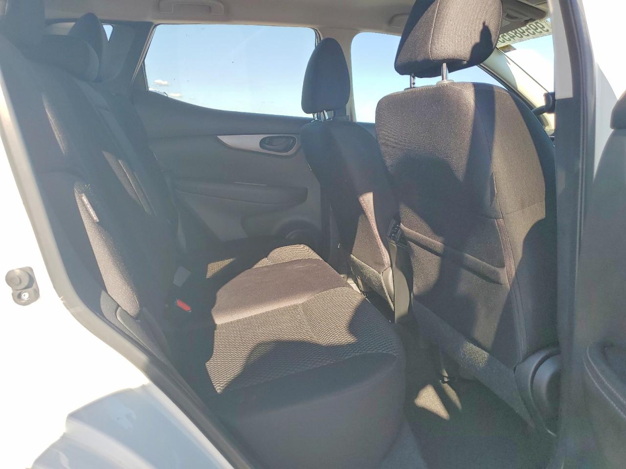 2020 NISSAN ROGUE SPORT S photo 11