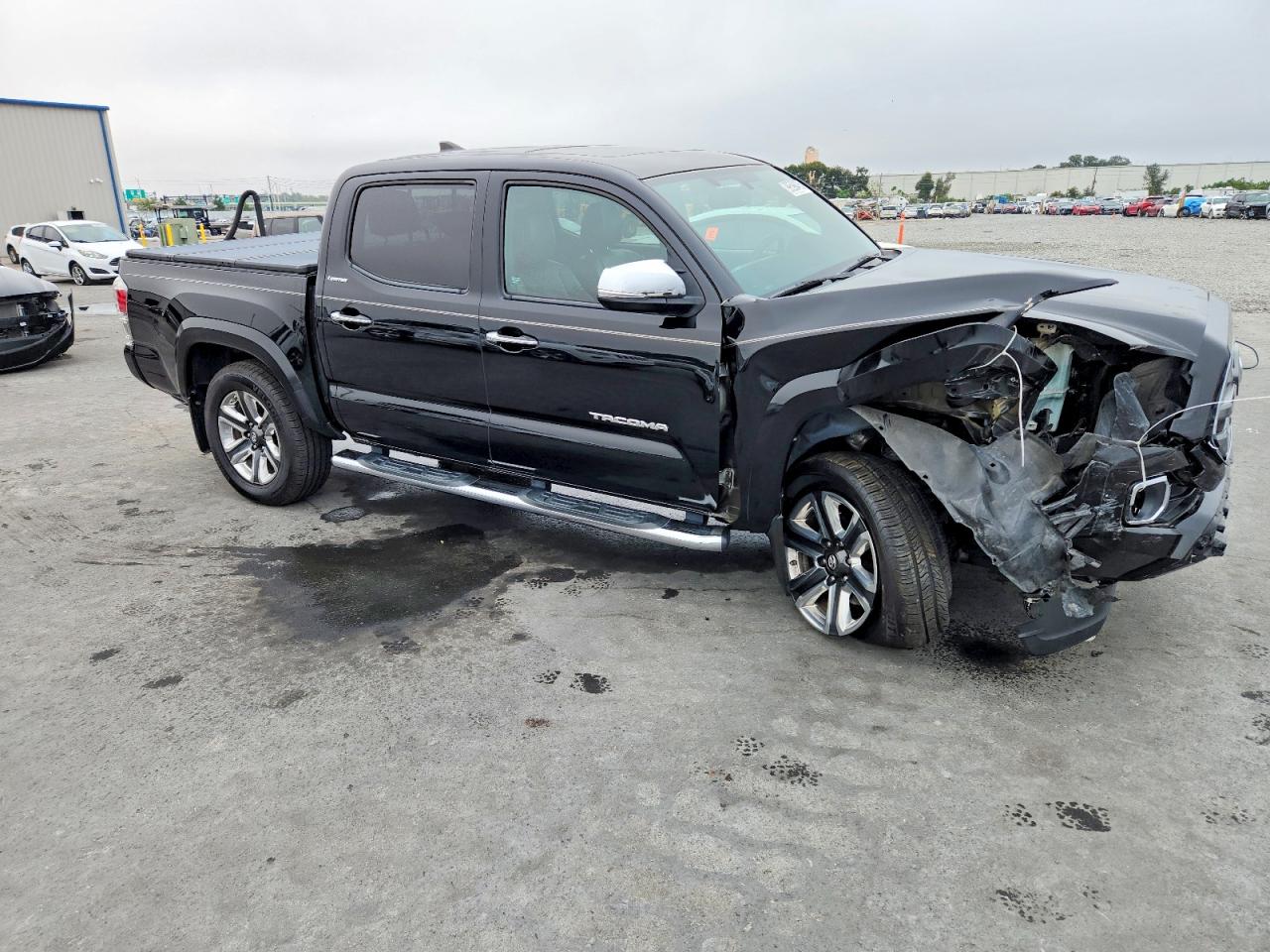 2017 TOYOTA TACOMA DOUBLE CAB photo 4