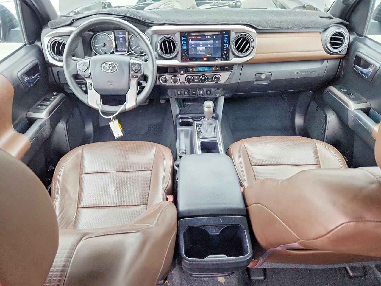 2017 TOYOTA TACOMA DOUBLE CAB photo 8