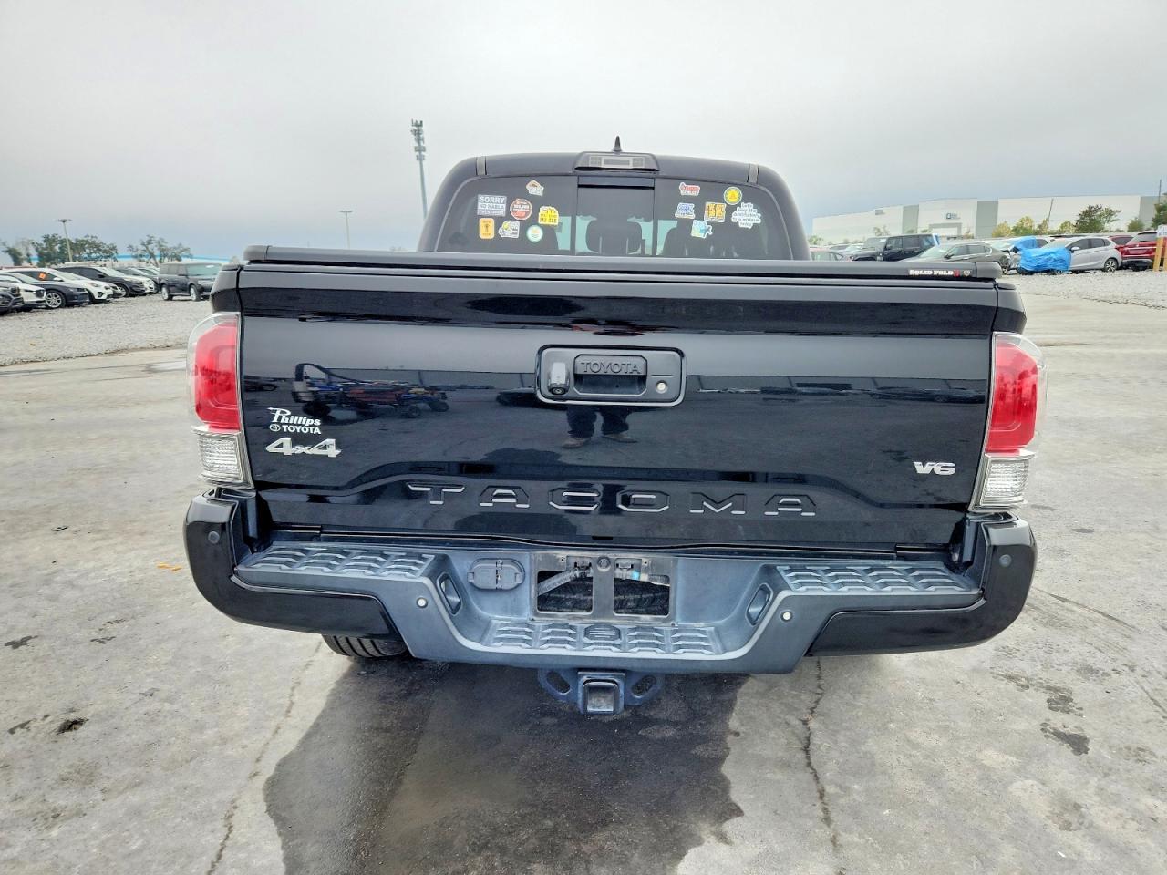 2017 TOYOTA TACOMA DOUBLE CAB photo 6