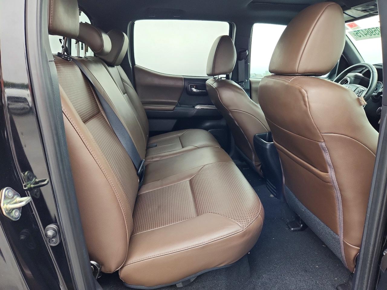 2017 TOYOTA TACOMA DOUBLE CAB photo 10