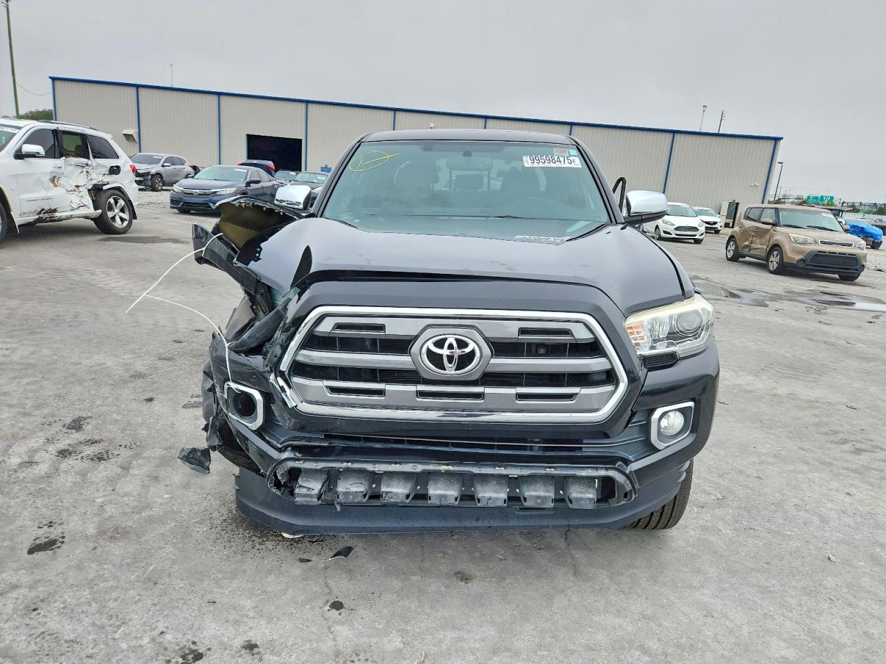 2017 TOYOTA TACOMA DOUBLE CAB photo 5