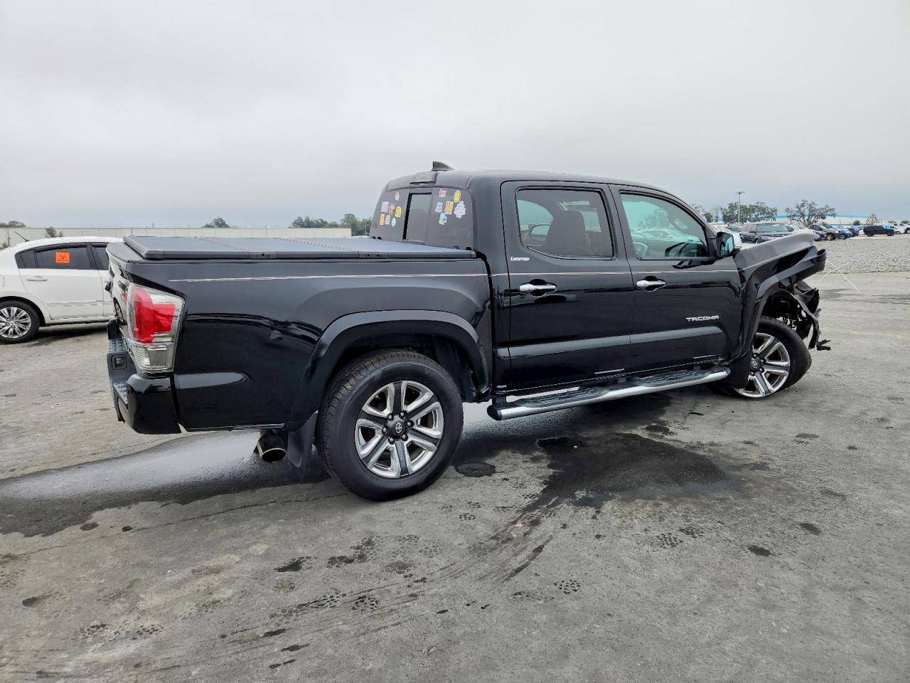 2017 TOYOTA TACOMA DOUBLE CAB photo 3