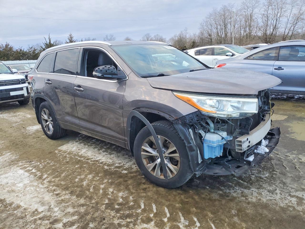 2014 TOYOTA HIGHLANDER XLE photo 4