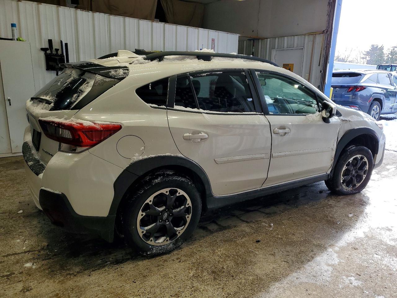 2021 SUBARU CROSSTREK PREMIUM photo 3