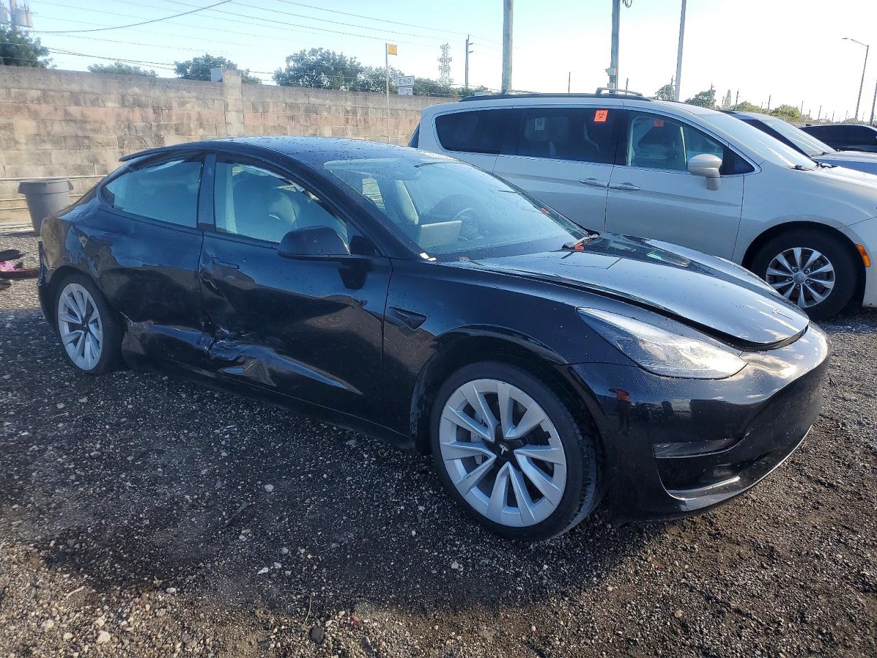 2022 TESLA MODEL 3 photo 4