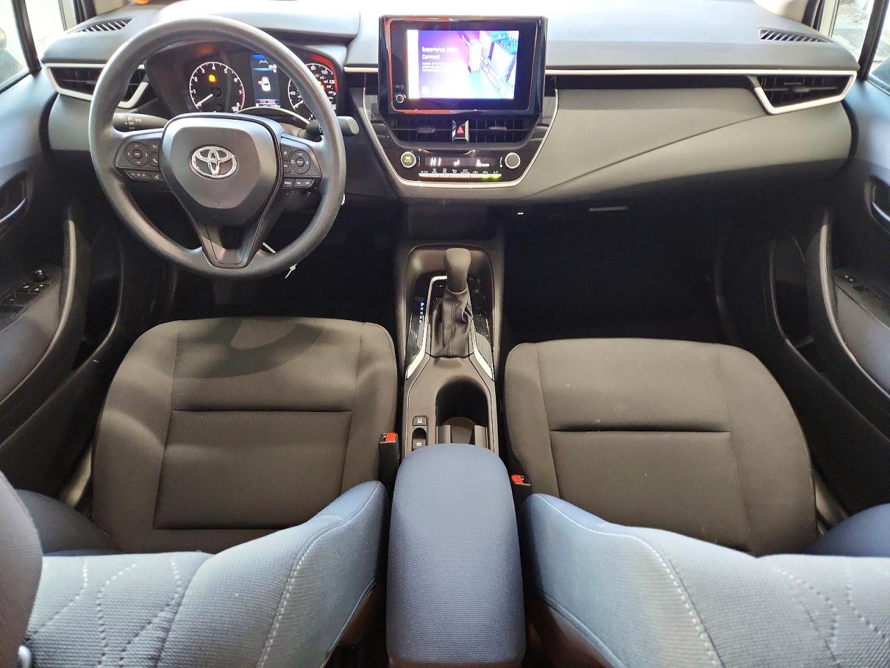 2025 TOYOTA COROLLA LE photo 8
