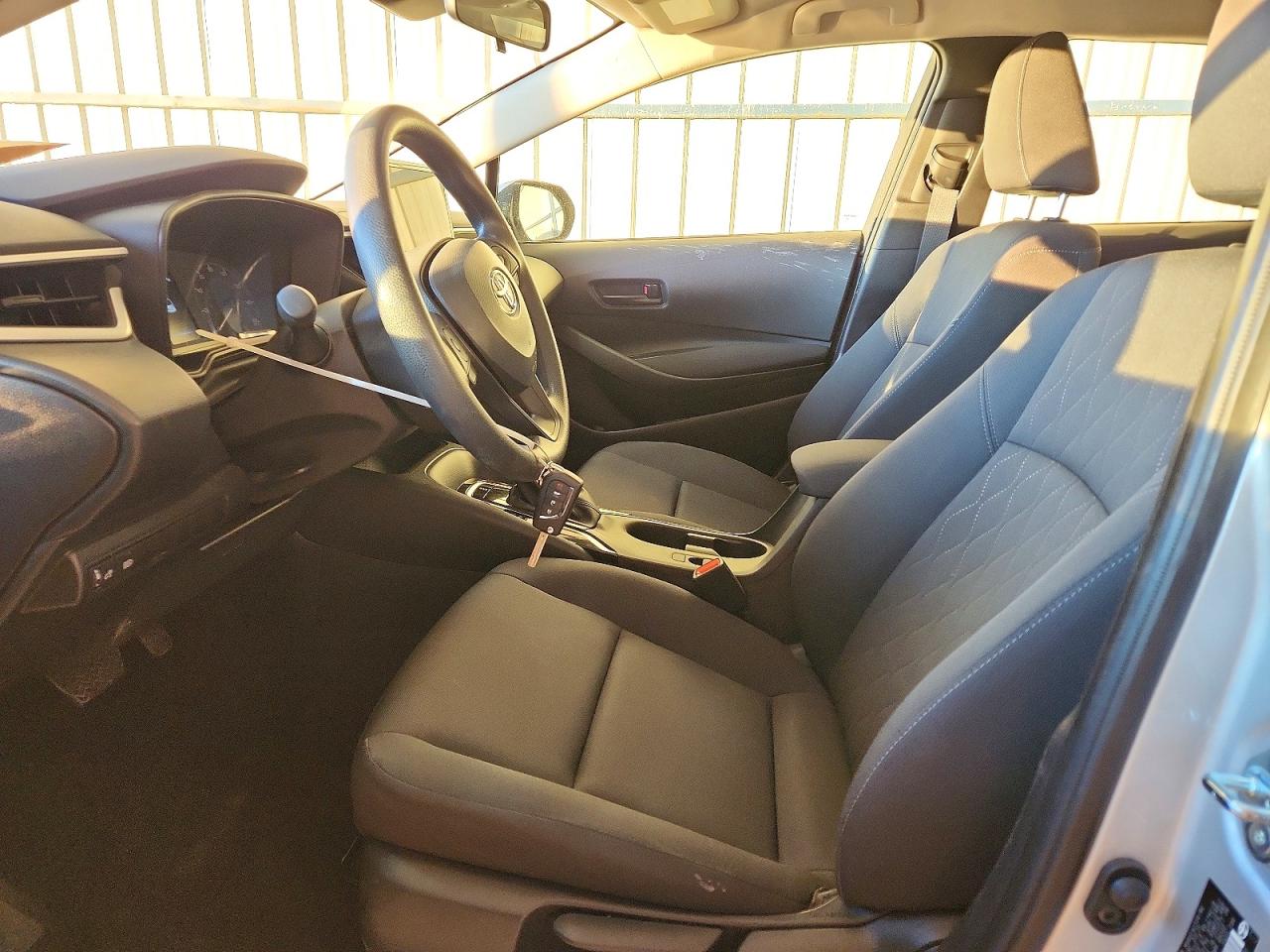 2025 TOYOTA COROLLA LE photo 7
