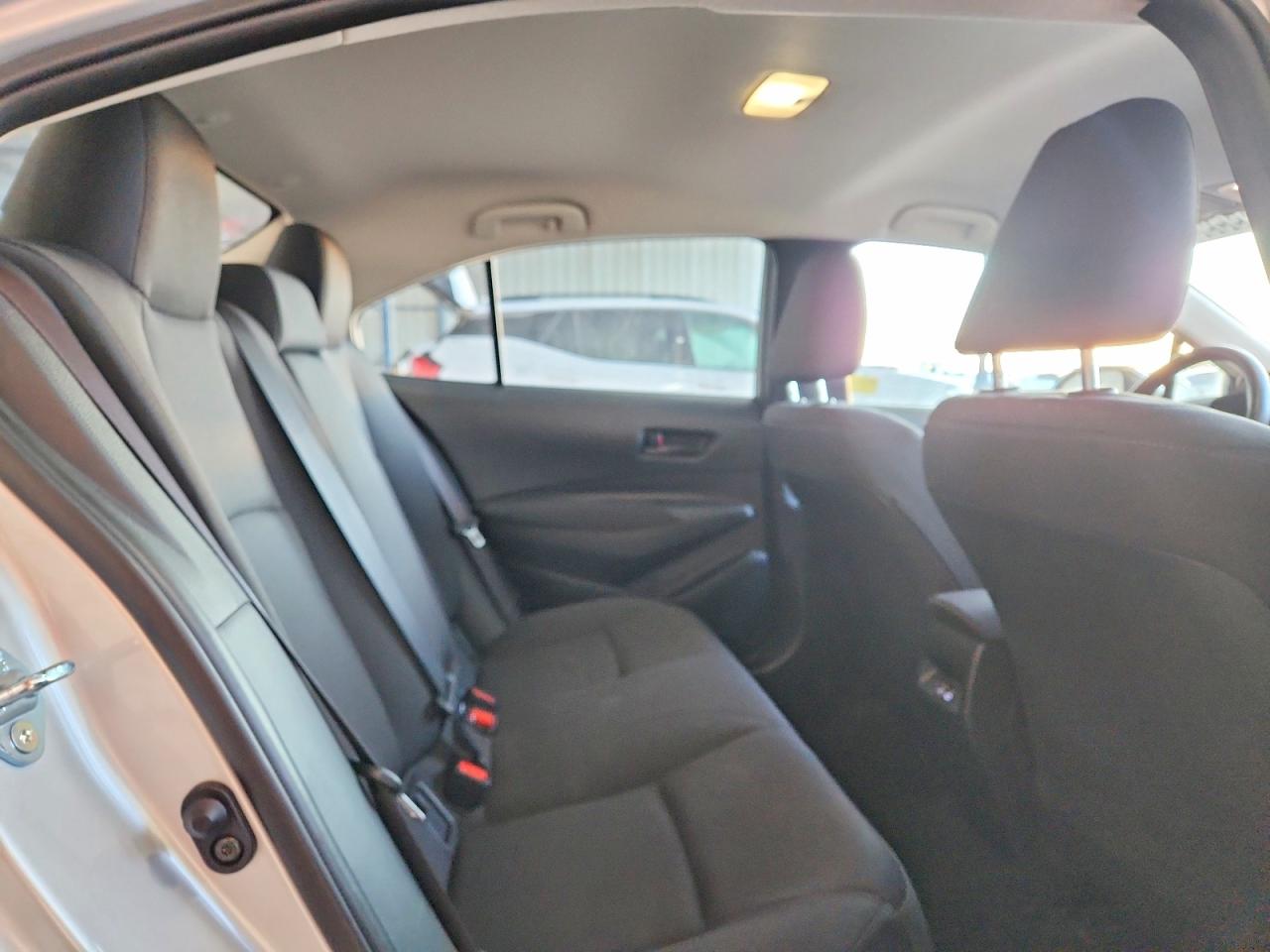 2025 TOYOTA COROLLA LE photo 10