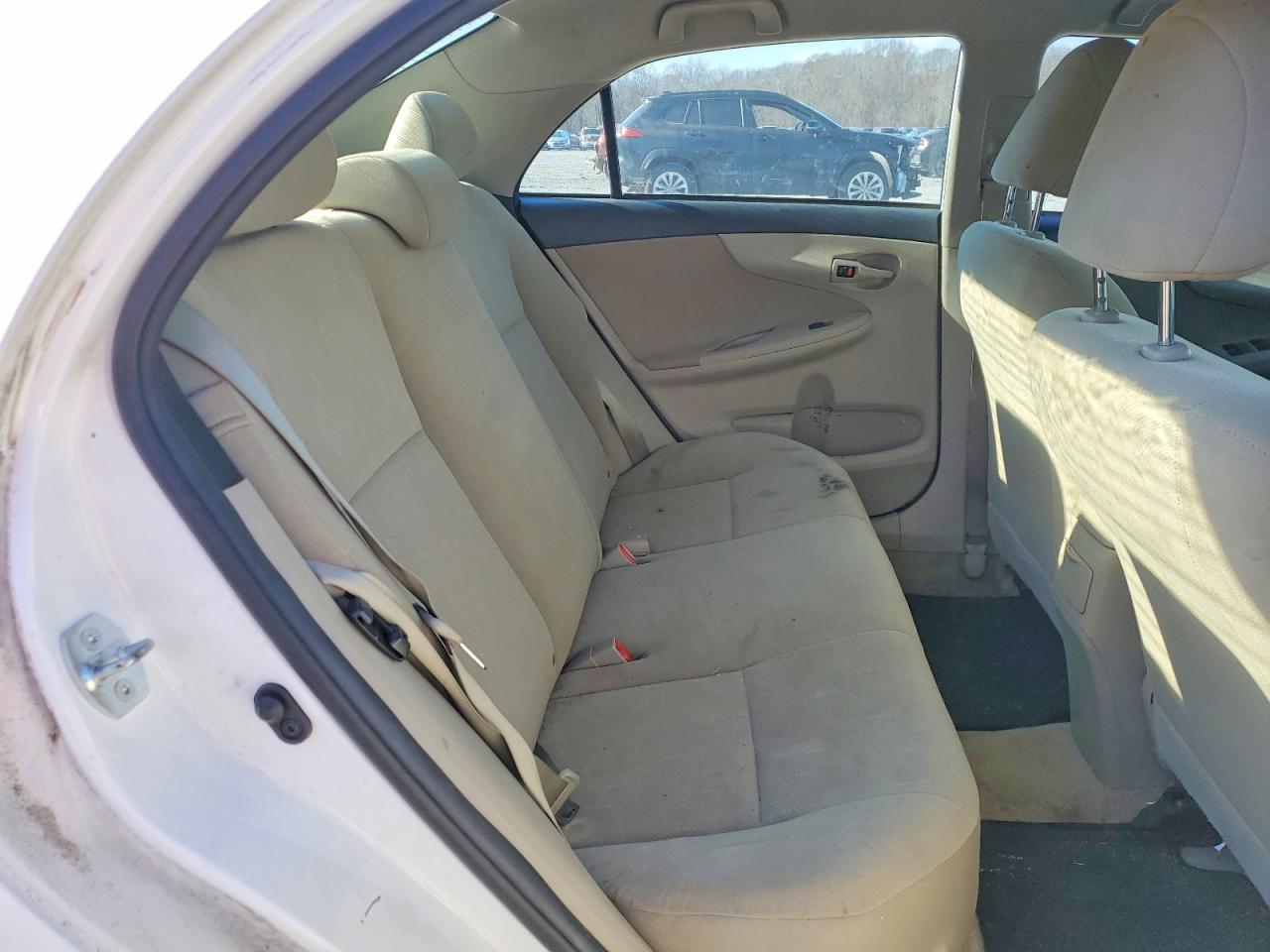 2012 TOYOTA COROLLA L photo 10