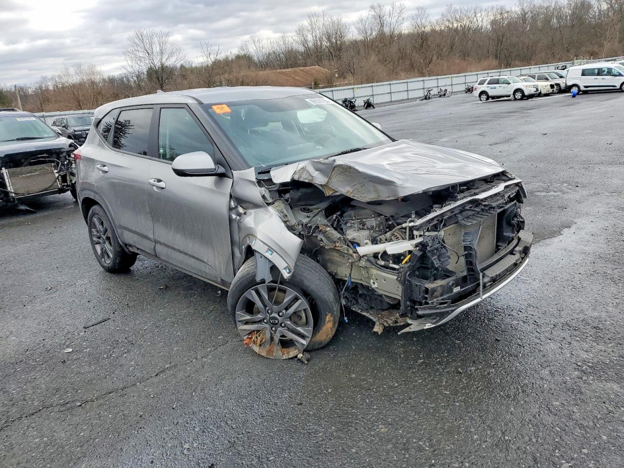 2021 KIA SELTOS LX photo 4