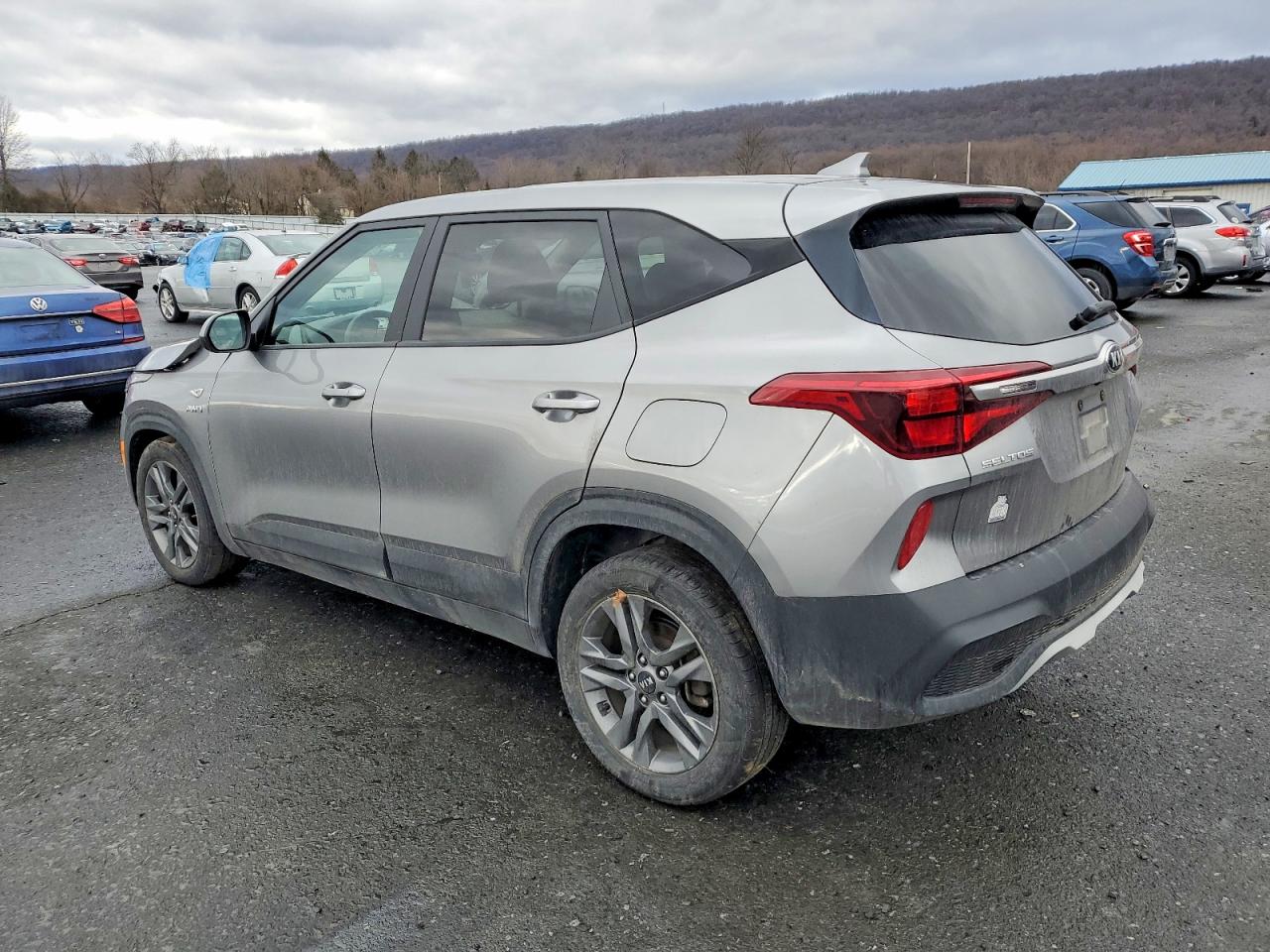 2021 KIA SELTOS LX photo 2
