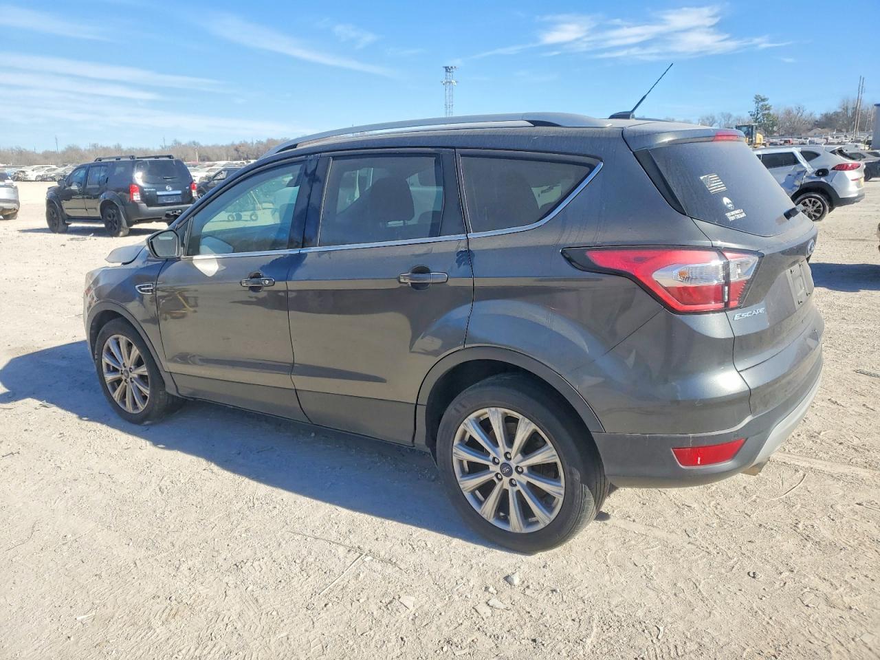 2017 FORD ESCAPE TITANIUM photo 2