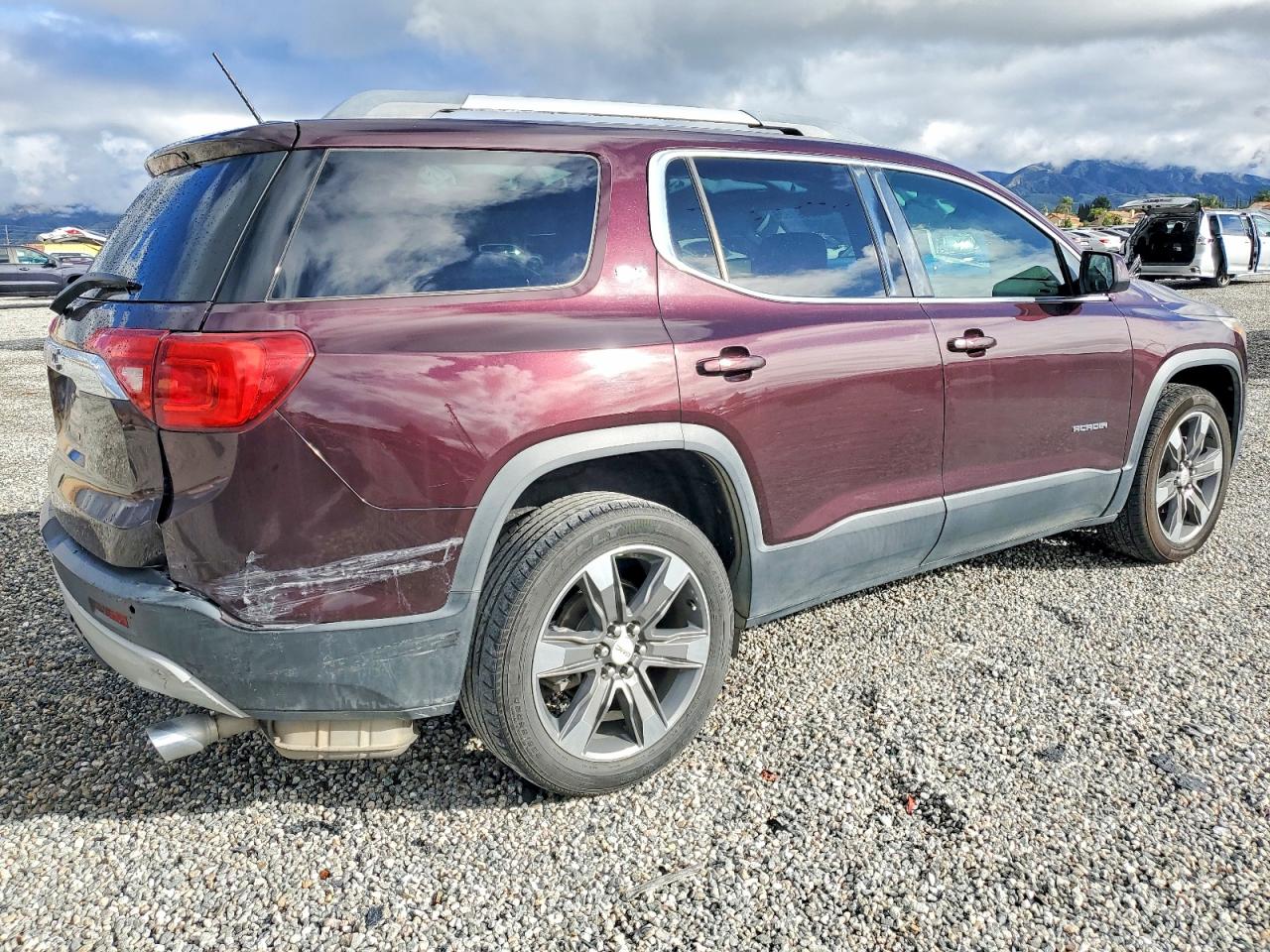 2017 GMC ACADIA SLT-2 photo 3