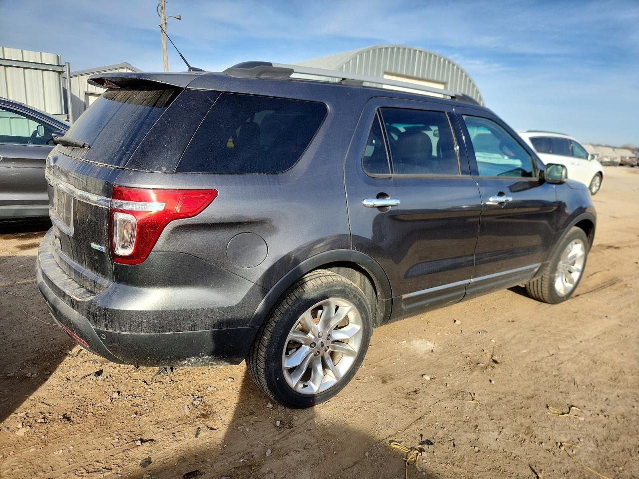 2015 FORD EXPLORER XLT photo 3