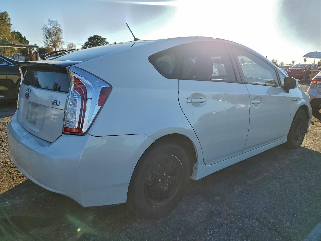 2014 TOYOTA PRIUS photo 3
