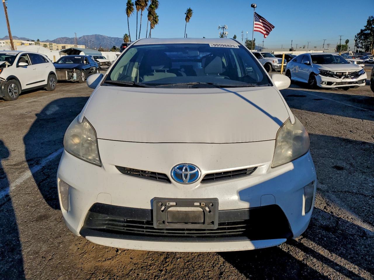2014 TOYOTA PRIUS photo 5