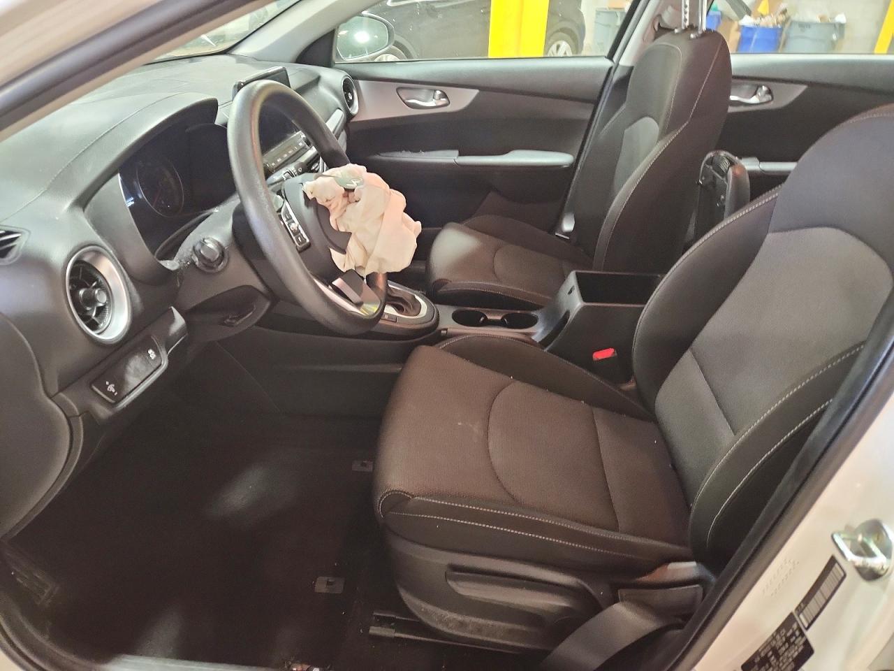 2023 KIA FORTE LX photo 7
