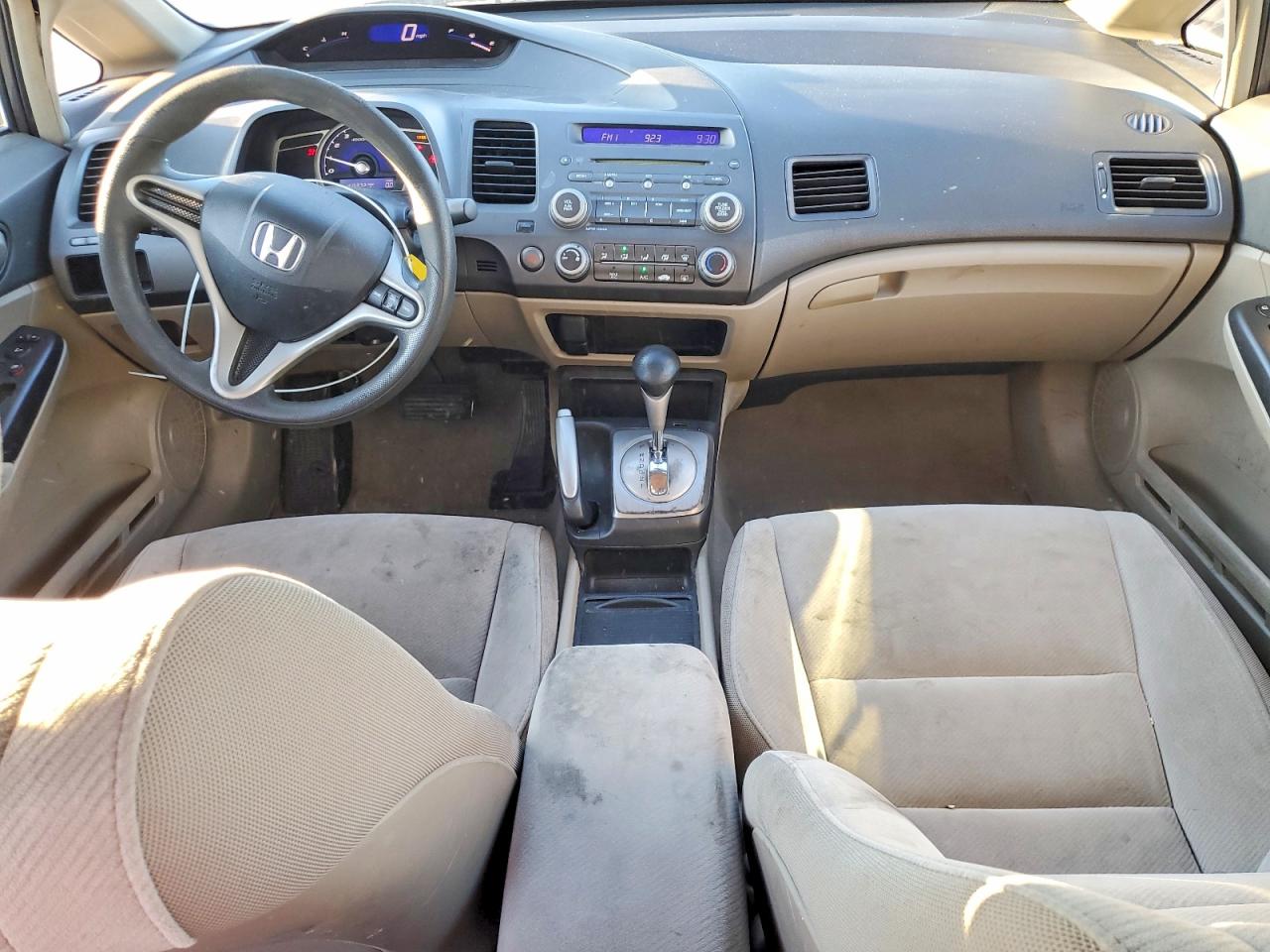 2011 HONDA CIVIC LX photo 8