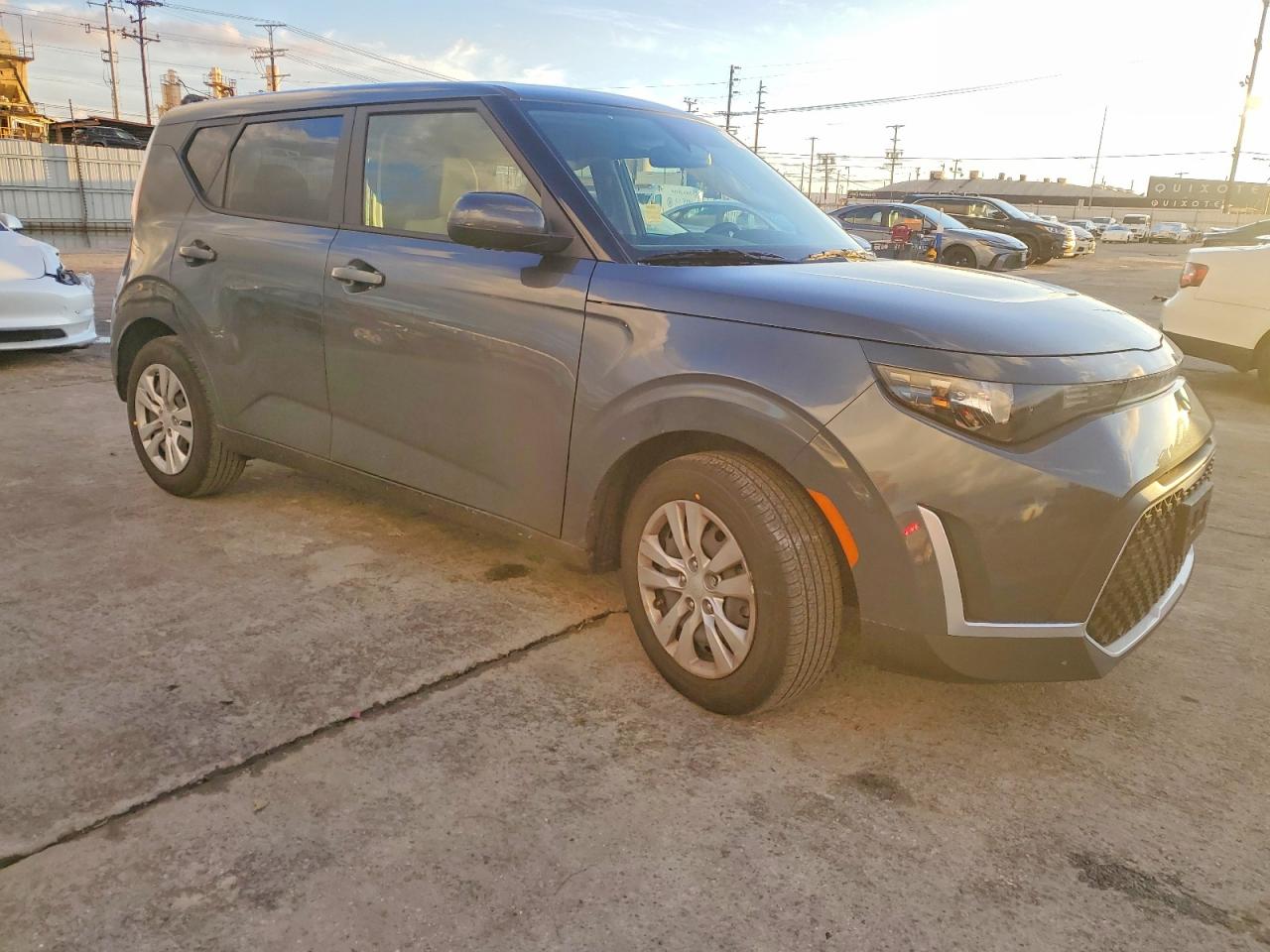 2025 KIA SOUL LX photo 4