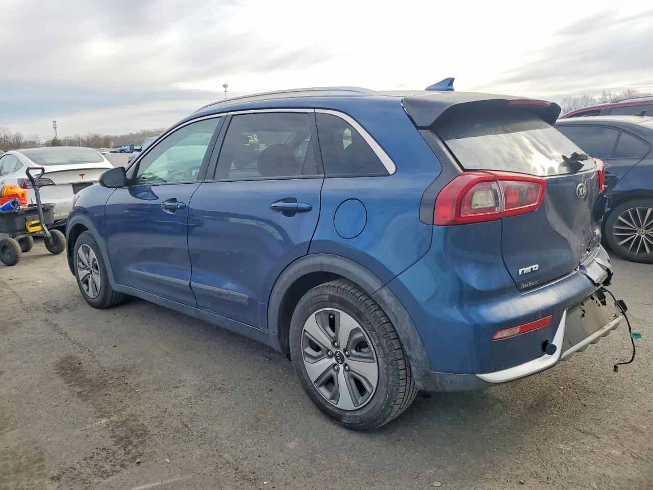 2019 KIA NIRO FE photo 2