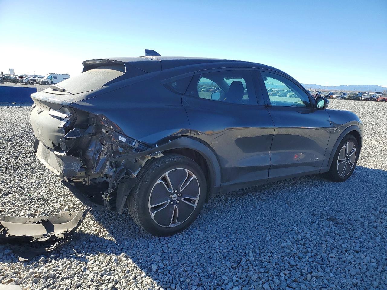 2022 FORD MUSTANG MACH-E SELECT photo 3