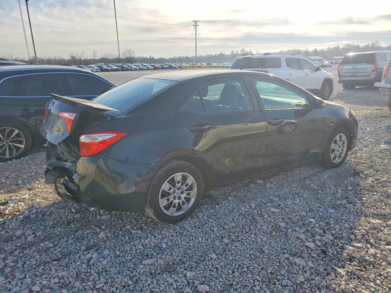 2015 TOYOTA COROLLA L photo 3