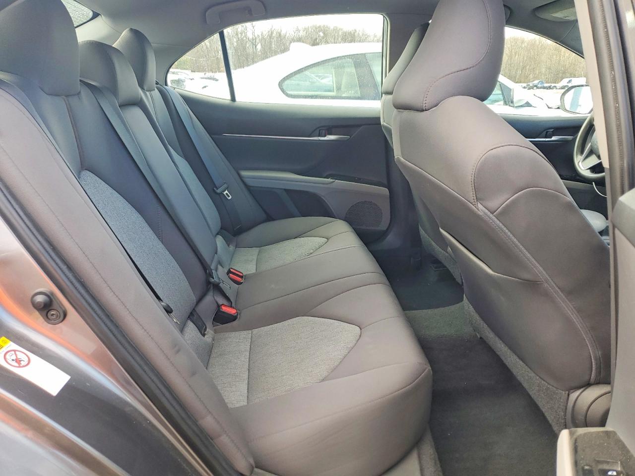 2018 TOYOTA CAMRY L photo 10
