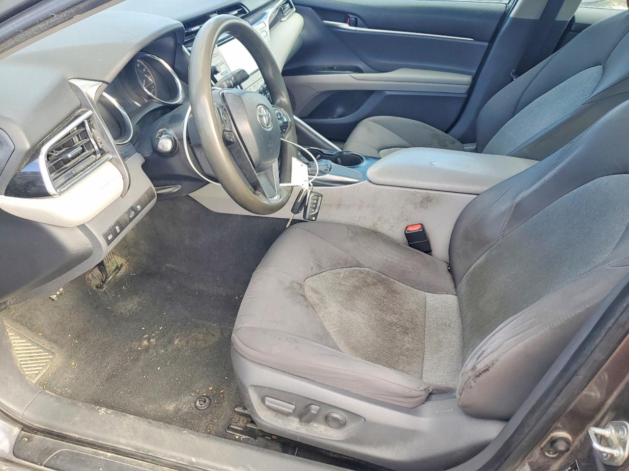 2018 TOYOTA CAMRY L photo 7