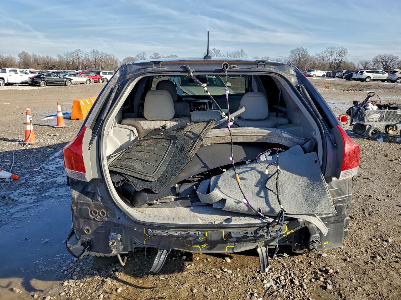 2010 TOYOTA VENZA photo 6