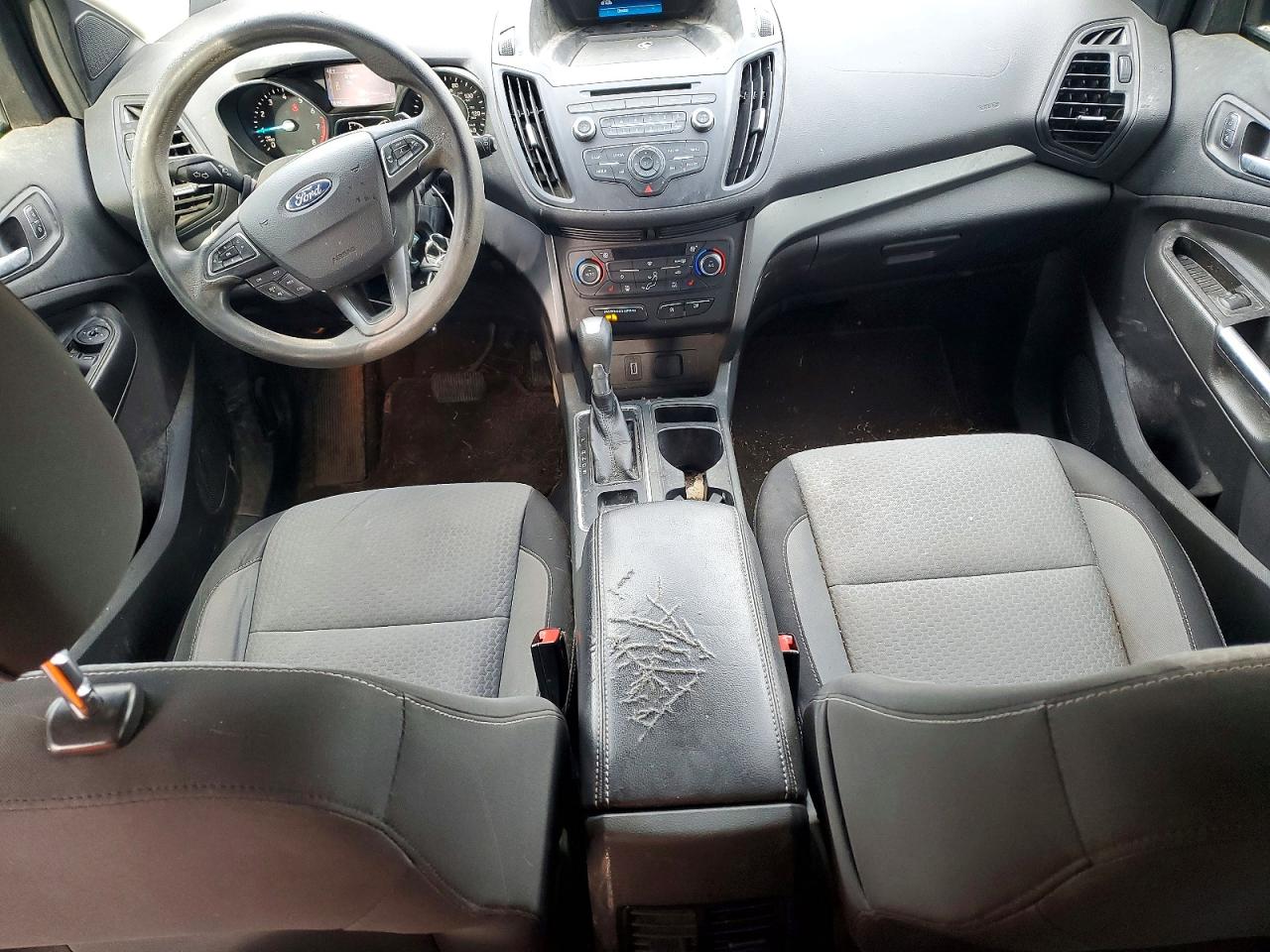 2017 FORD ESCAPE SE photo 8