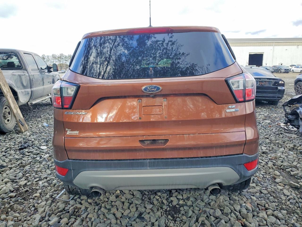 2017 FORD ESCAPE SE photo 6