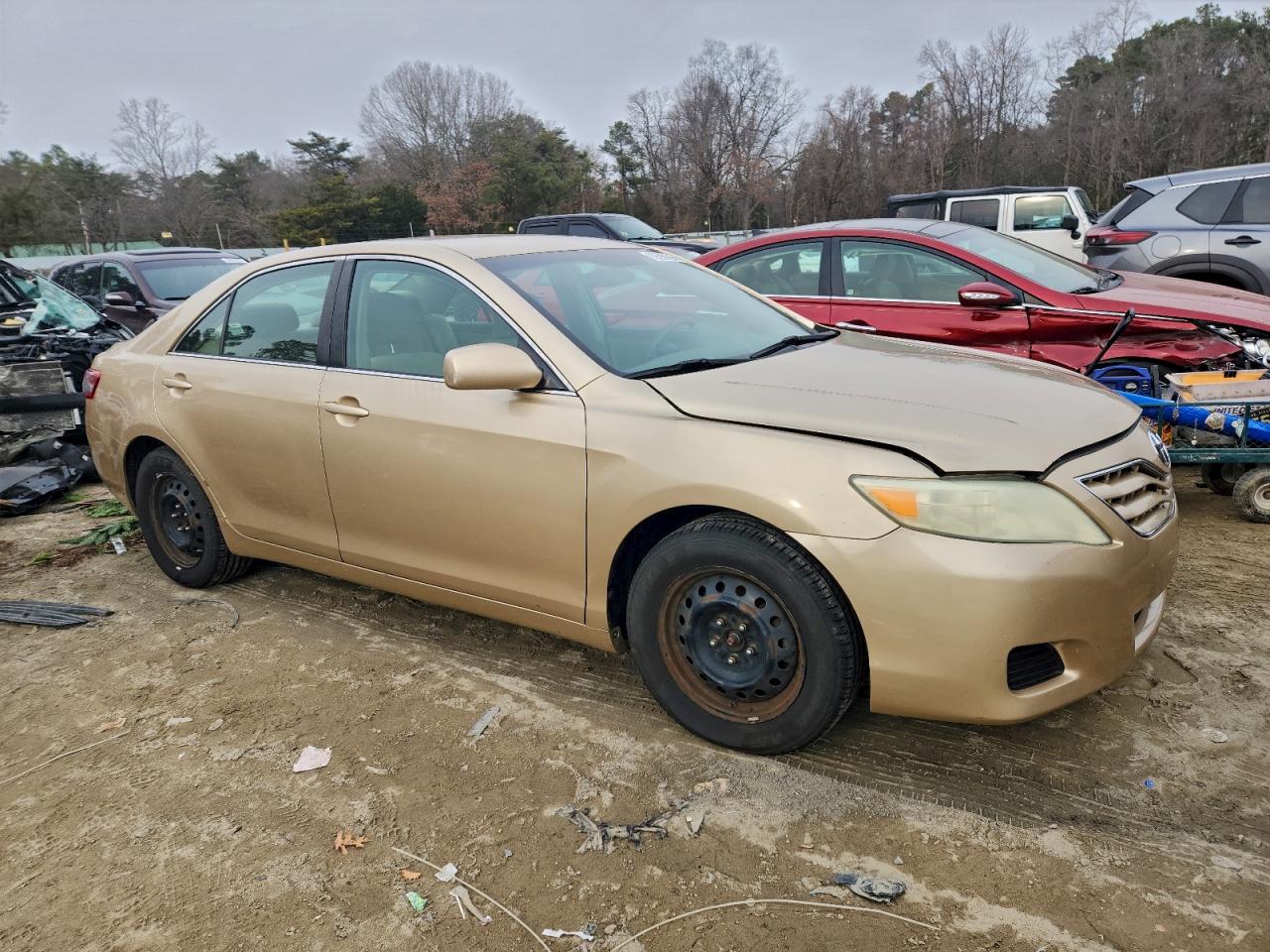 2010 TOYOTA CAMRY BASE photo 4