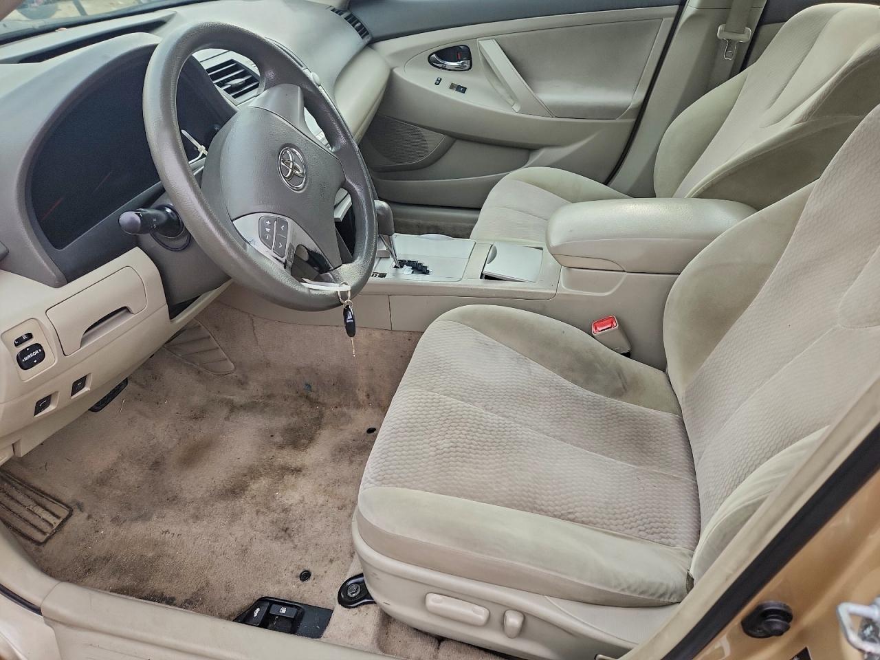 2010 TOYOTA CAMRY BASE photo 7