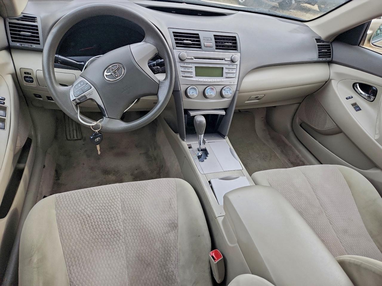2010 TOYOTA CAMRY BASE photo 8