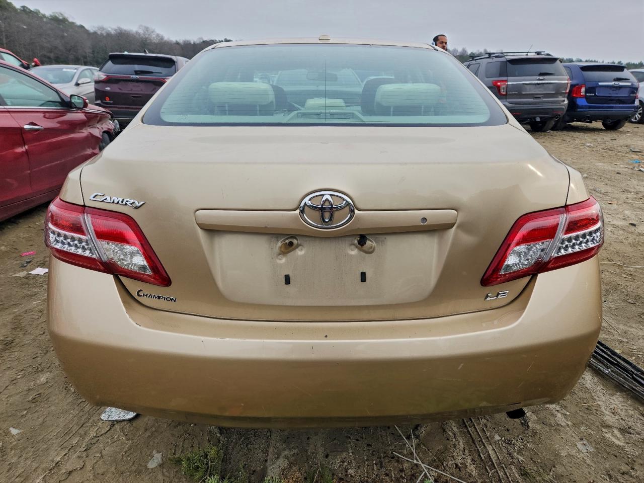 2010 TOYOTA CAMRY BASE photo 6