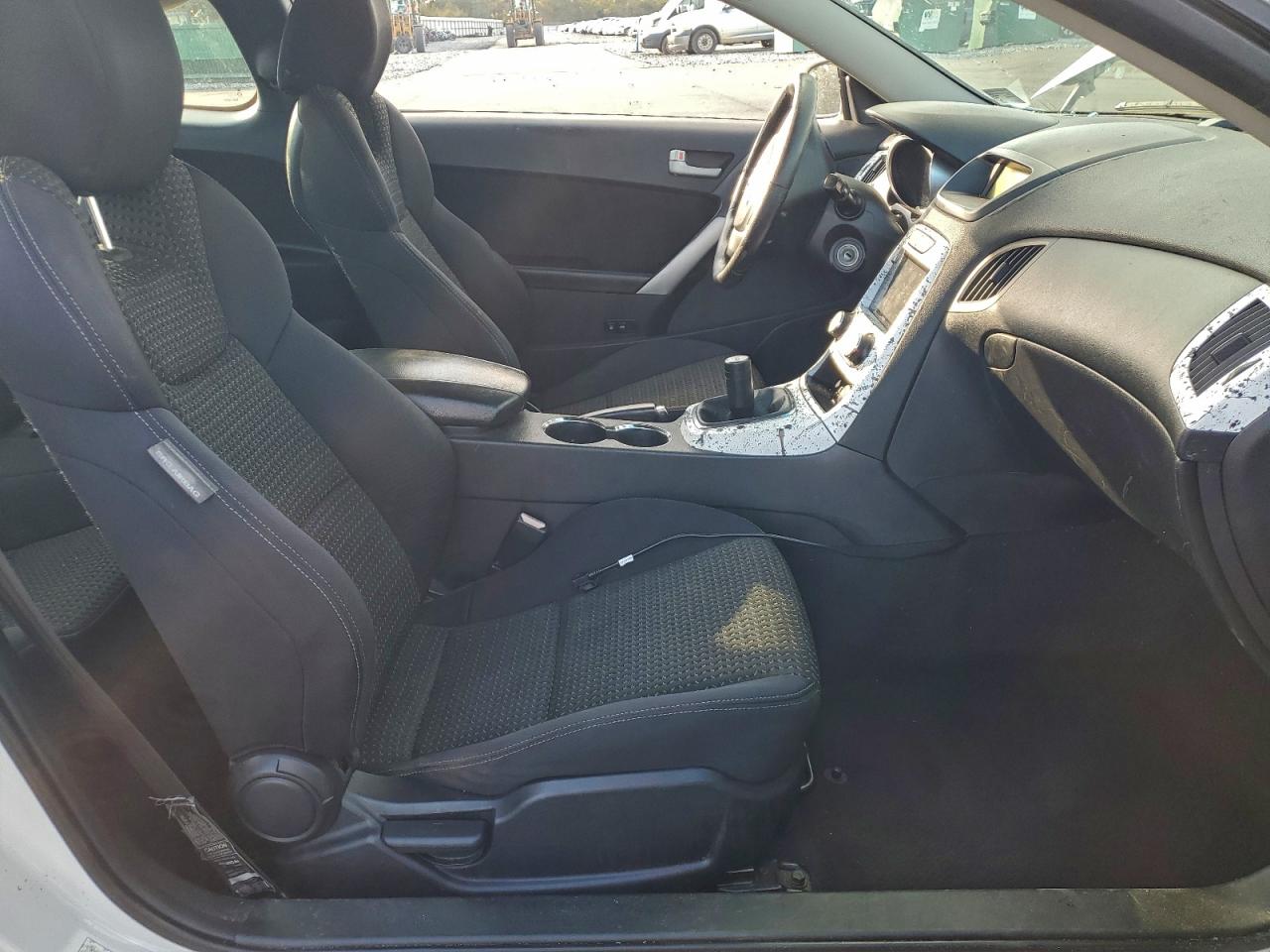 2010 HYUNDAI GENESIS COUPE 2.0T photo 7