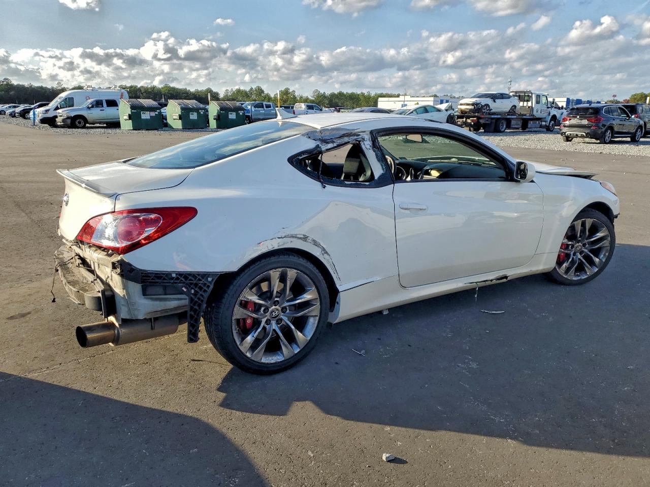 2010 HYUNDAI GENESIS COUPE 2.0T photo 3