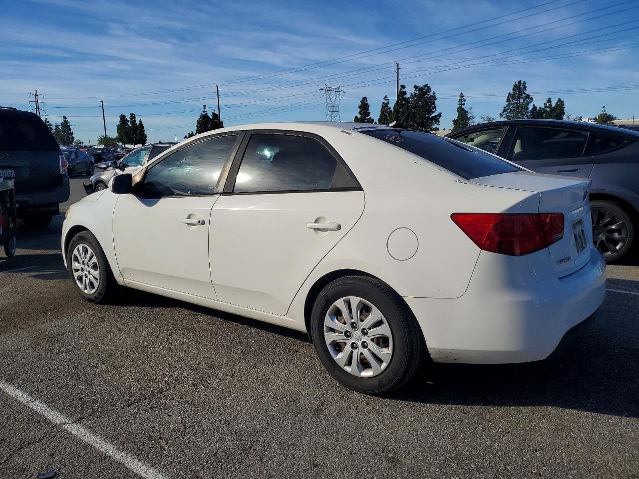 2013 KIA FORTE LX photo 2