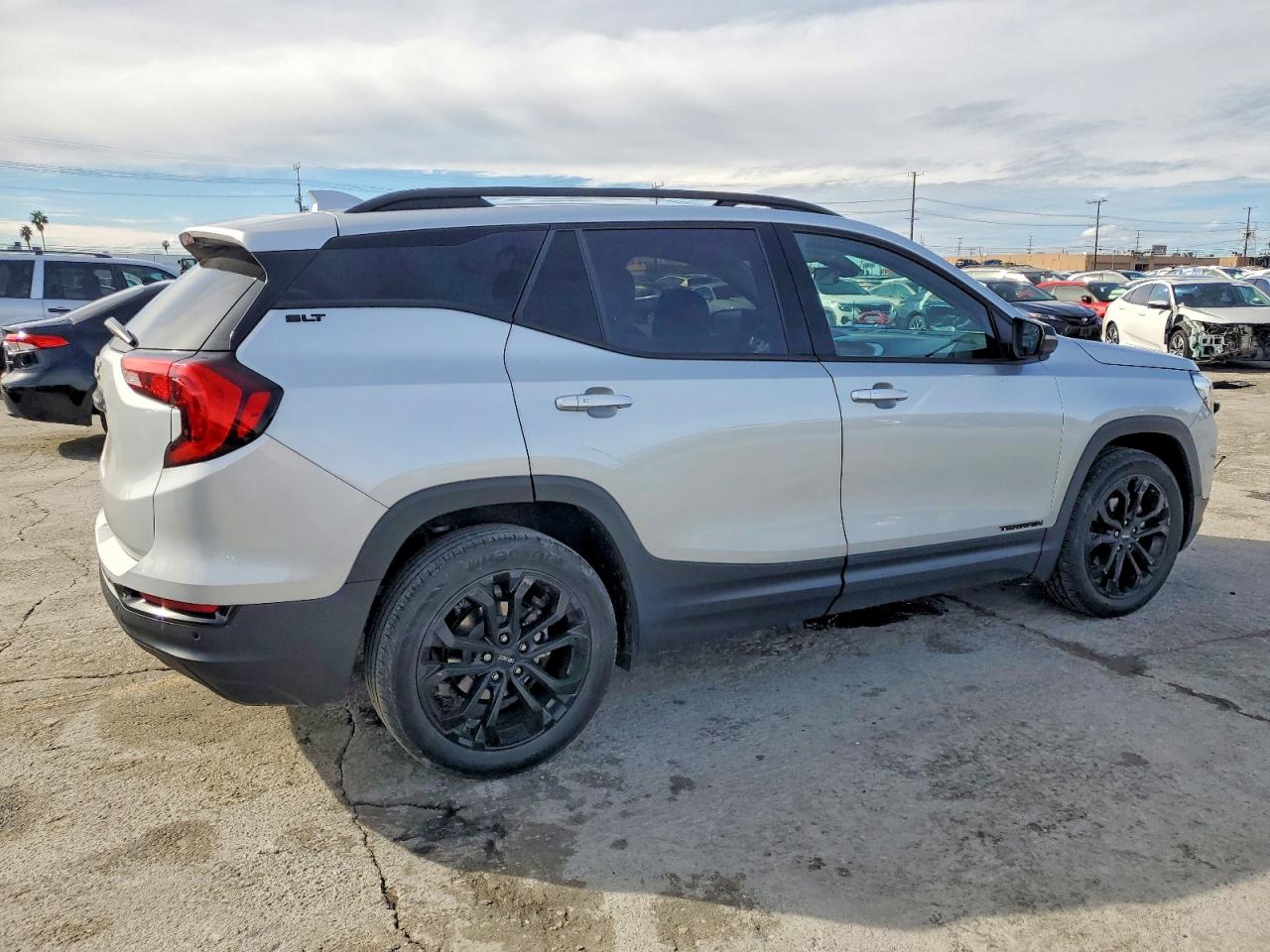 2020 GMC TERRAIN SLT photo 5