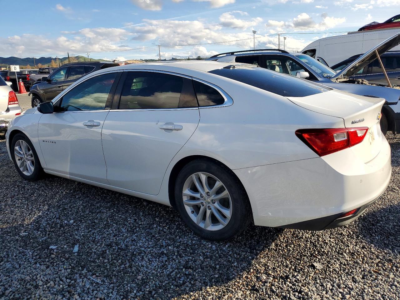 2016 CHEVROLET MALIBU HYBRID photo 2