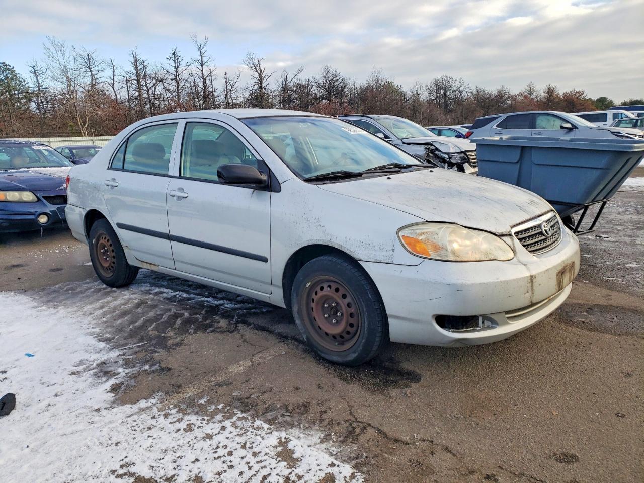 2005 TOYOTA COROLLA photo 4